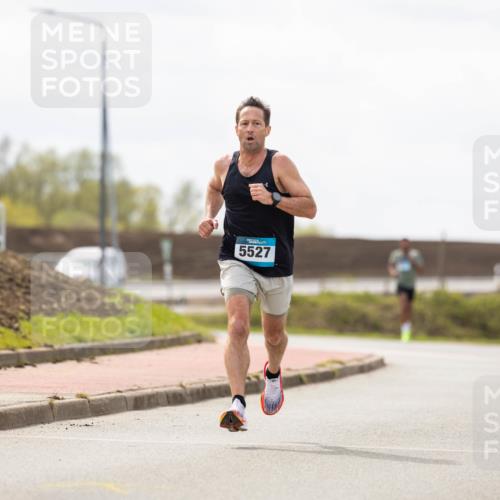 12.04.2026 - 45. Internationalen Wilhelmsburger Insellauf Michael Strokosch http://msf.ph/oto/9457301 12.04.2026 12:35:16 Laufen 5527 meine-sportfotos.de