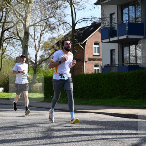 12.04.2026 - 45. Internationalen Wilhelmsburger Insellauf J. Mangold http://msf.ph/oto/9457336 12.04.2026 10:33:00 Ziel 5623, 3708, 4322, 3327, 5764, 2892, 5821, 4738, 2893, 5843, 3447, 4441 meine-sportfotos.de