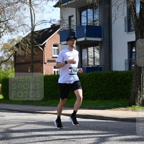 12.04.2026 - 45. Internationalen Wilhelmsburger Insellauf J. Mangold http://msf.ph/oto/9457365 12.04.2026 10:33:01 Ziel 5623, 3708, 4322, 3327, 5764, 2892, 5821, 4738, 2893, 5843, 5843, 3447, 4441 meine-sportfotos.de