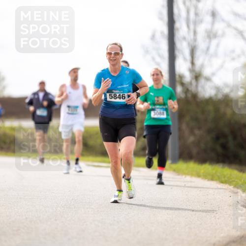 12.04.2026 - 45. Internationalen Wilhelmsburger Insellauf Michael Strokosch http://msf.ph/oto/9457402 12.04.2026 12:40:10 Laufen 5846, 3088 meine-sportfotos.de