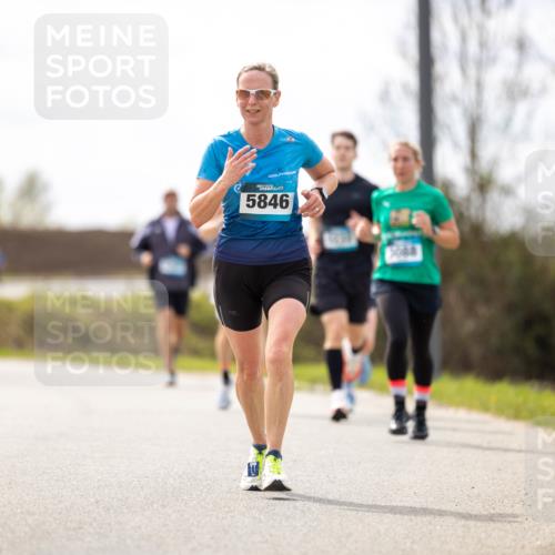 12.04.2026 - 45. Internationalen Wilhelmsburger Insellauf Michael Strokosch http://msf.ph/oto/9457409 12.04.2026 12:40:11 Laufen 5846, 3088 meine-sportfotos.de