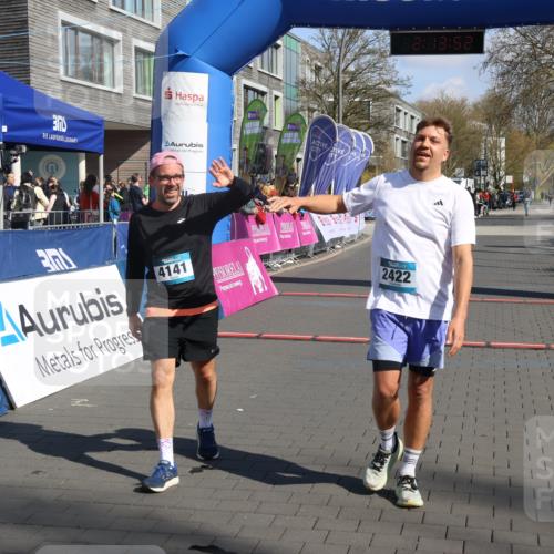 12.04.2026 - 45. Internationalen Wilhelmsburger Insellauf Strokosch-Dieckow http://msf.ph/oto/9457417 12.04.2026 11:03:50 Ziel 4141, 2422 meine-sportfotos.de