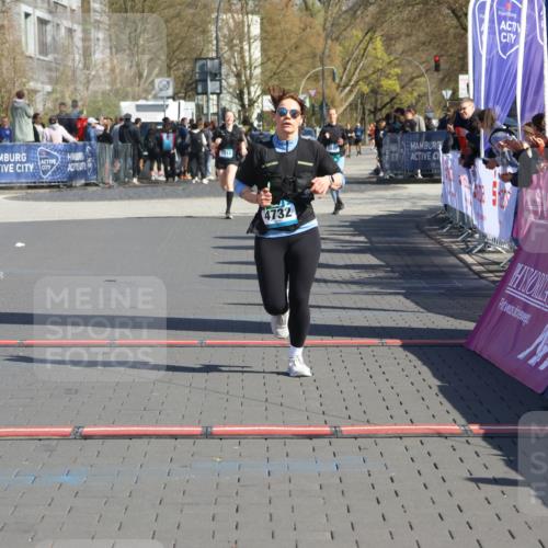 12.04.2026 - 45. Internationalen Wilhelmsburger Insellauf Strokosch-Dieckow http://msf.ph/oto/9457449 12.04.2026 11:04:01 Ziel 4732 meine-sportfotos.de