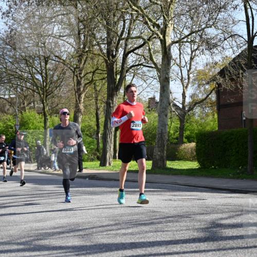 12.04.2026 - 45. Internationalen Wilhelmsburger Insellauf J. Mangold http://msf.ph/oto/9457482 12.04.2026 10:33:26 Ziel 5821, 4738, 2893, 5843, 3447, 4441, 4945, 4945, 4043, 2632, 2504, 4196, 5238, 5239, 5294, 3841, 3605, 2547, 3424, 3924 meine-sportfotos.de