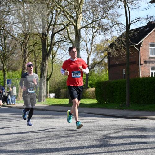 12.04.2026 - 45. Internationalen Wilhelmsburger Insellauf J. Mangold http://msf.ph/oto/9457493 12.04.2026 10:33:26 Ziel 5821, 4738, 2893, 5843, 3447, 4441, 4945, 4945, 4043, 2632, 2504, 4196, 5238, 5239, 5294, 3841, 3605, 2547, 3424, 3924 meine-sportfotos.de