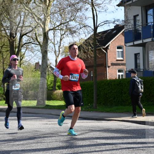 12.04.2026 - 45. Internationalen Wilhelmsburger Insellauf J. Mangold http://msf.ph/oto/9457510 12.04.2026 10:33:27 Ziel 5821, 4738, 2893, 5843, 3447, 4441, 4945, 4043, 2632, 2504, 4196, 5238, 5239, 5294, 5238, 5239, 5294, 3841, 3605, 2547, 3424, 3924 meine-sportfotos.de