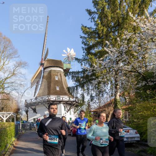 12.04.2026 - 45. Internationalen Wilhelmsburger Insellauf Michael Strokosch http://msf.ph/oto/9457594 12.04.2026 09:02:34 Laufen 4654, 3748, 2590, 2570, 97 meine-sportfotos.de
