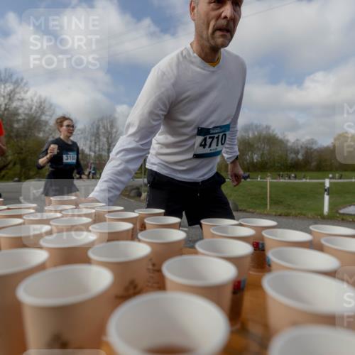 12.04.2026 - 45. Internationalen Wilhelmsburger Insellauf Michael Strokosch http://msf.ph/oto/9457622 12.04.2026 09:56:05 Laufen 5740, 3100, 4710 meine-sportfotos.de