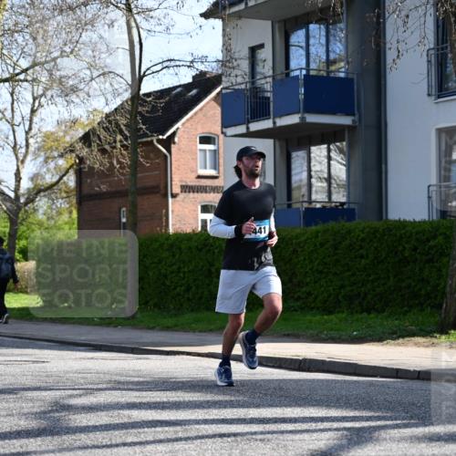12.04.2026 - 45. Internationalen Wilhelmsburger Insellauf J. Mangold http://msf.ph/oto/9457629 12.04.2026 10:33:35 Ziel 5821, 4738, 2893, 5843, 3447, 4441, 4945, 4043, 2632, 2504, 4196, 5238, 5239, 5294, 3841, 3605, 2547, 3424, 3924, 4493, 3945 meine-sportfotos.de