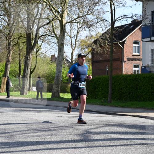 12.04.2026 - 45. Internationalen Wilhelmsburger Insellauf J. Mangold http://msf.ph/oto/9457669 12.04.2026 10:33:38 Ziel 5843, 3447, 4441, 4945, 4043, 2632, 2504, 4196, 5238, 5239, 5294, 3841, 3605, 2547, 3424, 3924, 4493, 3945 meine-sportfotos.de