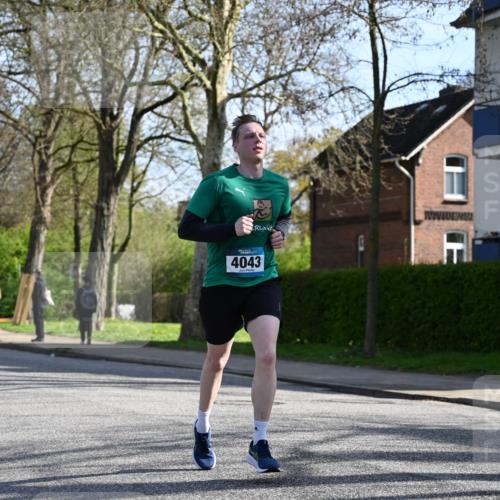 12.04.2026 - 45. Internationalen Wilhelmsburger Insellauf J. Mangold http://msf.ph/oto/9457716 12.04.2026 10:33:43 Ziel 3447, 4441, 4945, 4043, 2632, 2504, 4196, 5238, 5239, 5294, 3841, 3605, 2547, 3424, 3924, 4493, 3945, 3613, 2270 meine-sportfotos.de