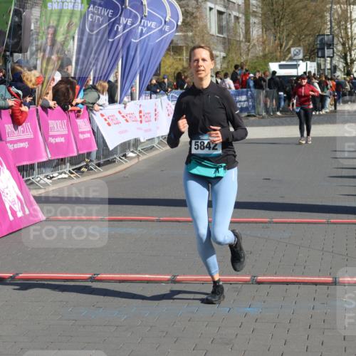 12.04.2026 - 45. Internationalen Wilhelmsburger Insellauf Strokosch-Dieckow http://msf.ph/oto/9457726 12.04.2026 11:04:11 Ziel 2914, 5842 meine-sportfotos.de