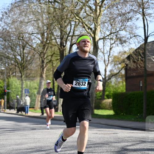 12.04.2026 - 45. Internationalen Wilhelmsburger Insellauf J. Mangold http://msf.ph/oto/9457734 12.04.2026 10:33:44 Ziel 4441, 4945, 4043, 2632, 2504, 4196, 5238, 5239, 5294, 3841, 3605, 2547, 3424, 3924, 4493, 4493, 3945, 3613, 2270 meine-sportfotos.de