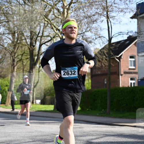 12.04.2026 - 45. Internationalen Wilhelmsburger Insellauf J. Mangold http://msf.ph/oto/9457739 12.04.2026 10:33:45 Ziel 4945, 4043, 2632, 2504, 4196, 5238, 5239, 5294, 3841, 3841, 3605, 2547, 3424, 3924, 4493, 3945, 3945, 3613, 2270, 4555, 2472, 2559, 3636 meine-sportfotos.de