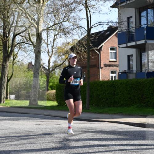 12.04.2026 - 45. Internationalen Wilhelmsburger Insellauf J. Mangold http://msf.ph/oto/9457757 12.04.2026 10:33:46 Ziel 4945, 4043, 2632, 2504, 4196, 5238, 5239, 5294, 3841, 3605, 3605, 2547, 3424, 3924, 4493, 3945, 3613, 2270, 4555, 2472, 2559, 3636 meine-sportfotos.de