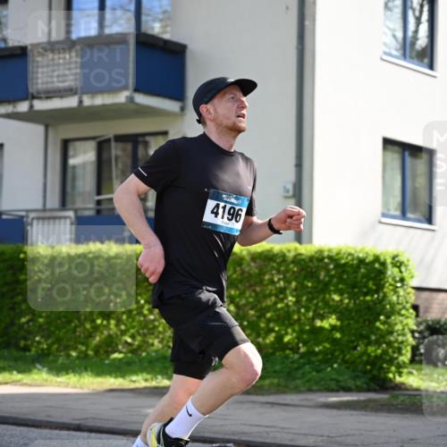 12.04.2026 - 45. Internationalen Wilhelmsburger Insellauf J. Mangold http://msf.ph/oto/9457779 12.04.2026 10:33:56 Ziel 2632, 2504, 4196, 5238, 5239, 5294, 3841, 3605, 2547, 3424, 3924, 4493, 4493, 3945, 3613, 2270, 4555, 2472, 2559, 3636, 3929, 5480, 3042, 3065, 2123 meine-sportfotos.de