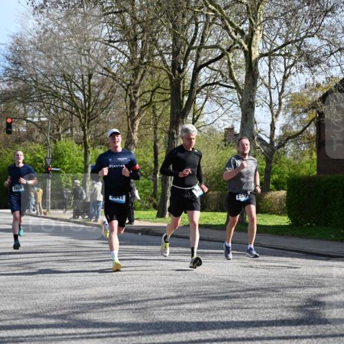 12.04.2026 - 45. Internationalen Wilhelmsburger Insellauf J. Mangold http://msf.ph/oto/9457796 12.04.2026 10:34:03 Ziel 5238, 5239, 5294, 3841, 3605, 2547, 3424, 3924, 4493, 3945, 3613, 3613, 2270, 4555, 2472, 2559, 3636, 3929, 5480, 3042, 3065, 3065, 2123, 3485, 3133, 4807 meine-sportfotos.de