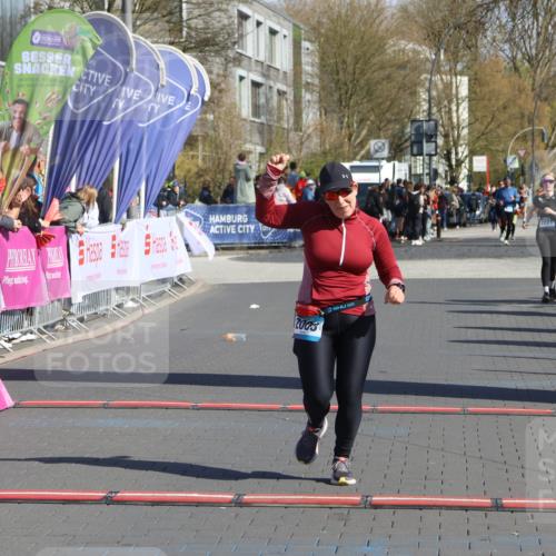 12.04.2026 - 45. Internationalen Wilhelmsburger Insellauf Strokosch-Dieckow http://msf.ph/oto/9457804 12.04.2026 11:04:18 Ziel 2005 meine-sportfotos.de