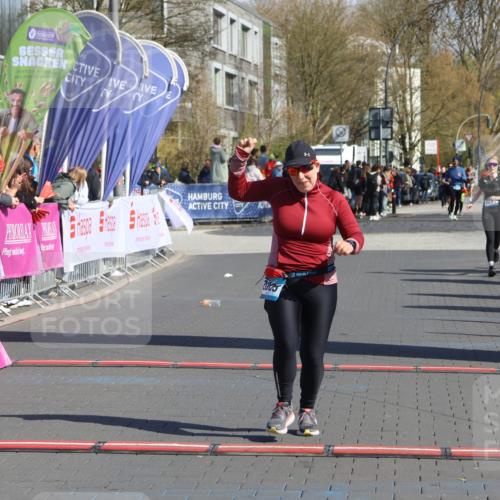 12.04.2026 - 45. Internationalen Wilhelmsburger Insellauf Strokosch-Dieckow http://msf.ph/oto/9457814 12.04.2026 11:04:18 Ziel 2005 meine-sportfotos.de