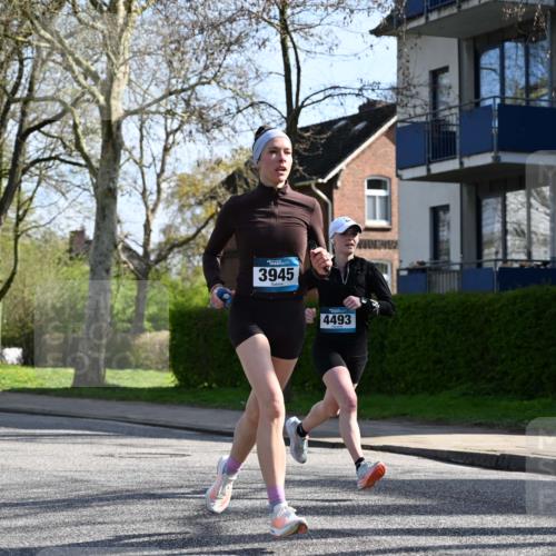 12.04.2026 - 45. Internationalen Wilhelmsburger Insellauf J. Mangold http://msf.ph/oto/9457842 12.04.2026 10:34:12 Ziel 2547, 3424, 3924, 4493, 3945, 3613, 2270, 4555, 2472, 2559, 3636, 3929, 5480, 3042, 3065, 2123, 3485, 3485, 3133, 4807, 3385, 2402, 2917, 2459, 2488, 2482, 4108, 3324 meine-sportfotos.de