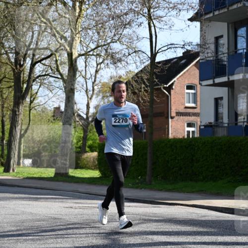 12.04.2026 - 45. Internationalen Wilhelmsburger Insellauf J. Mangold http://msf.ph/oto/9457882 12.04.2026 10:34:19 Ziel 4493, 3945, 3613, 2270, 4555, 2472, 2559, 3636, 3929, 5480, 3042, 3065, 2123, 3485, 3133, 4807, 3385, 2402, 2402, 2917, 2459, 2488, 2482, 4108, 3324, 5492 meine-sportfotos.de