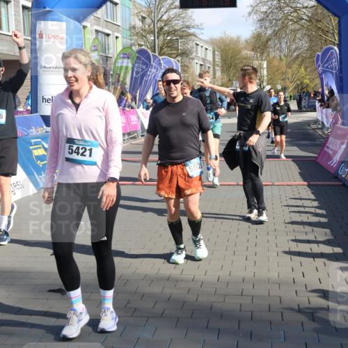 12.04.2026 - 45. Internationalen Wilhelmsburger Insellauf Strokosch-Dieckow http://msf.ph/oto/9457908 12.04.2026 10:47:18 Ziel 2206, 5421, 5626, 3493, 3494, 3010, 3854, 2393, 2845, 3332, 3349, 4297 meine-sportfotos.de
