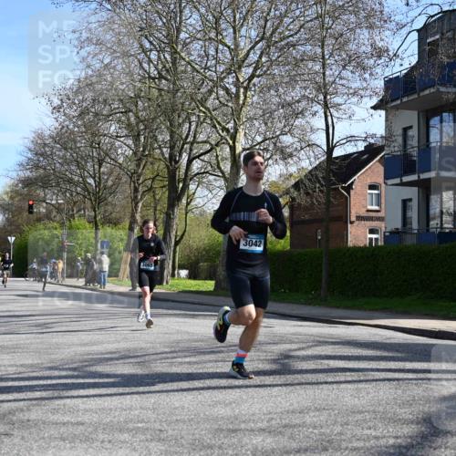 12.04.2026 - 45. Internationalen Wilhelmsburger Insellauf J. Mangold http://msf.ph/oto/9457948 12.04.2026 10:34:28 Ziel 3613, 2270, 4555, 2472, 2559, 3636, 3929, 5480, 3042, 3065, 2123, 3485, 3133, 4807, 3385, 3385, 2402, 2917, 2459, 2488, 2482, 4108, 3324, 5492, 5036, 5048, 2423, 2814, 4000, 5551 meine-sportfotos.de