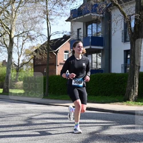 12.04.2026 - 45. Internationalen Wilhelmsburger Insellauf J. Mangold http://msf.ph/oto/9457958 12.04.2026 10:34:30 Ziel 2270, 4555, 2472, 2559, 3636, 3929, 5480, 3042, 3065, 2123, 3485, 3133, 4807, 3385, 2402, 2917, 2459, 2488, 2482, 4108, 3324, 5492, 5036, 5048, 2423, 2814, 4000, 5551, 4109 meine-sportfotos.de