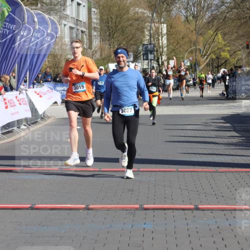 12.04.2026 - 45. Internationalen Wilhelmsburger Insellauf Strokosch-Dieckow http://msf.ph/oto/9457972 12.04.2026 11:04:34 Ziel 3027, 3015 meine-sportfotos.de