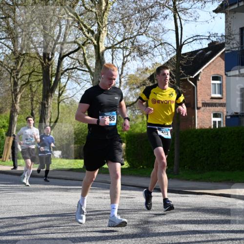 12.04.2026 - 45. Internationalen Wilhelmsburger Insellauf J. Mangold http://msf.ph/oto/9458005 12.04.2026 10:34:42 Ziel 2123, 3485, 3133, 4807, 3385, 2402, 2917, 2459, 2488, 2482, 4108, 3324, 5492, 5036, 5048, 2423, 2814, 4000, 5551, 4109, 2497, 2583, 3759, 4127 meine-sportfotos.de