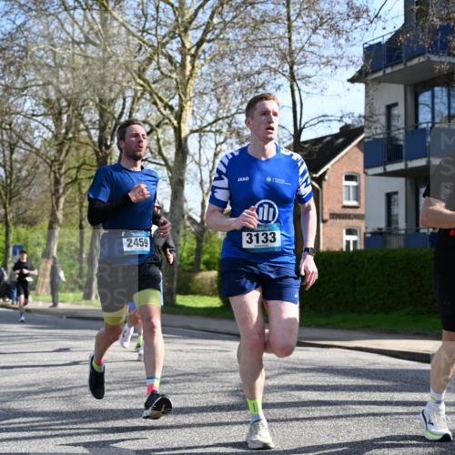 12.04.2026 - 45. Internationalen Wilhelmsburger Insellauf J. Mangold http://msf.ph/oto/9458056 12.04.2026 10:34:47 Ziel 3485, 3133, 4807, 3385, 2402, 2917, 2459, 2488, 2482, 4108, 3324, 5492, 5036, 5048, 2423, 2814, 4000, 5551, 4109, 2497, 2583, 3759, 4127, 5523, 4884 meine-sportfotos.de