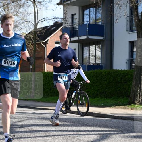 12.04.2026 - 45. Internationalen Wilhelmsburger Insellauf J. Mangold http://msf.ph/oto/9458099 12.04.2026 10:35:01 Ziel 3324, 5492, 5036, 5048, 2423, 2814, 4000, 5551, 4109, 2497, 2583, 3759, 3759, 4127, 5523, 4884, 5603, 4521 meine-sportfotos.de
