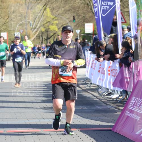 12.04.2026 - 45. Internationalen Wilhelmsburger Insellauf Strokosch-Dieckow http://msf.ph/oto/9458104 12.04.2026 10:47:52 Ziel 2358, 4932 meine-sportfotos.de