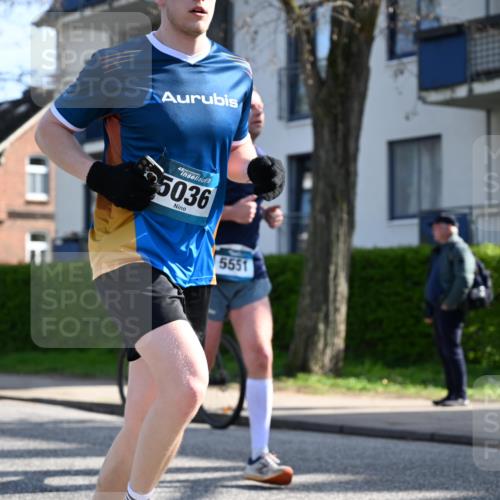 12.04.2026 - 45. Internationalen Wilhelmsburger Insellauf J. Mangold http://msf.ph/oto/9458109 12.04.2026 10:35:02 Ziel 5492, 5036, 5048, 2423, 2814, 4000, 5551, 4109, 2497, 2583, 3759, 4127, 4127, 5523, 4884, 5603, 4521, 5731 meine-sportfotos.de