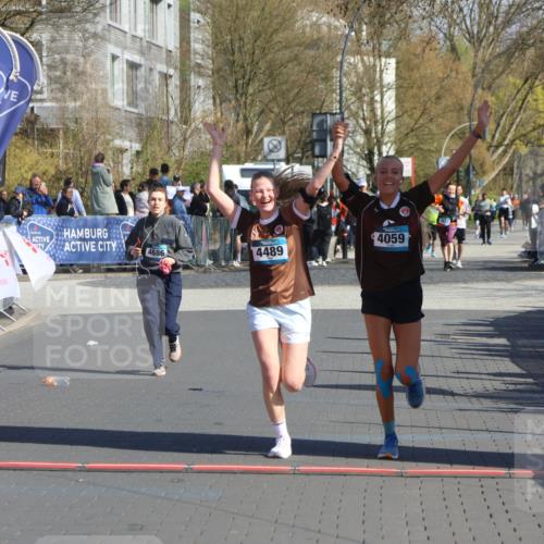12.04.2026 - 45. Internationalen Wilhelmsburger Insellauf Strokosch-Dieckow http://msf.ph/oto/9458166 12.04.2026 11:04:43 Ziel 5533, 2664, 5792, 4059, 4489 meine-sportfotos.de