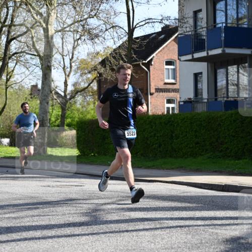 12.04.2026 - 45. Internationalen Wilhelmsburger Insellauf J. Mangold http://msf.ph/oto/9458169 12.04.2026 10:35:24 Ziel 2583, 3759, 4127, 5523, 4884, 5603, 4521, 5731, 5950, 5042, 4050, 5589, 3084, 3516, 3084, 3516, 3221, 2192, 3731, 4118 meine-sportfotos.de