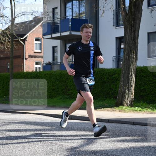 12.04.2026 - 45. Internationalen Wilhelmsburger Insellauf J. Mangold http://msf.ph/oto/9458183 12.04.2026 10:35:25 Ziel 2583, 3759, 4127, 5523, 4884, 5603, 4521, 4521, 5731, 5950, 5042, 4050, 5589, 3084, 3516, 3221, 2192, 3731, 4118 meine-sportfotos.de