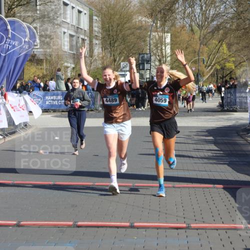 12.04.2026 - 45. Internationalen Wilhelmsburger Insellauf Strokosch-Dieckow http://msf.ph/oto/9458195 12.04.2026 11:04:44 Ziel 5533, 2664, 5792, 4059, 4489, 4686 meine-sportfotos.de