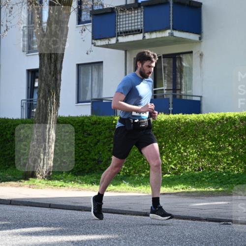 12.04.2026 - 45. Internationalen Wilhelmsburger Insellauf J. Mangold http://msf.ph/oto/9458206 12.04.2026 10:35:27 Ziel 4127, 5523, 4884, 5603, 4521, 5731, 5950, 5042, 4050, 5589, 3084, 3516, 3221, 2192, 3731, 4118 meine-sportfotos.de