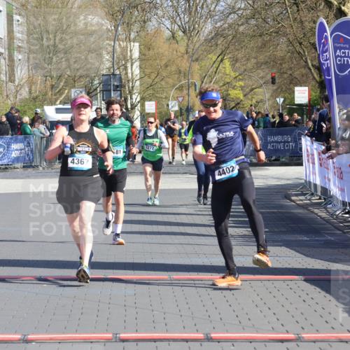 12.04.2026 - 45. Internationalen Wilhelmsburger Insellauf Strokosch-Dieckow http://msf.ph/oto/9458210 12.04.2026 10:47:58 Ziel 4402, 4367, 4181 meine-sportfotos.de