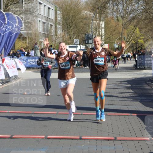 12.04.2026 - 45. Internationalen Wilhelmsburger Insellauf Strokosch-Dieckow http://msf.ph/oto/9458224 12.04.2026 11:04:44 Ziel 5533, 2664, 5792, 4059, 4489, 4686 meine-sportfotos.de