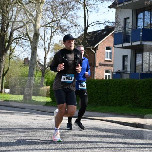 12.04.2026 - 45. Internationalen Wilhelmsburger Insellauf J. Mangold http://msf.ph/oto/9458225 12.04.2026 10:35:37 Ziel 5603, 4521, 5731, 5950, 5042, 4050, 5589, 3084, 3516, 3221, 2192, 3731, 4118, 4190, 4439 meine-sportfotos.de