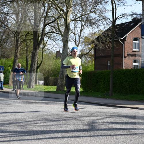 12.04.2026 - 45. Internationalen Wilhelmsburger Insellauf J. Mangold http://msf.ph/oto/9458252 12.04.2026 10:35:42 Ziel 5603, 4521, 5731, 5950, 5042, 4050, 5589, 3084, 3516, 3221, 3221, 2192, 3731, 4118, 4190, 4190, 4439, 4172, 4030, 5291 meine-sportfotos.de