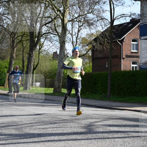 12.04.2026 - 45. Internationalen Wilhelmsburger Insellauf J. Mangold http://msf.ph/oto/9458254 12.04.2026 10:35:42 Ziel 5603, 4521, 5731, 5950, 5042, 4050, 5589, 3084, 3516, 3221, 3221, 2192, 3731, 4118, 4190, 4190, 4439, 4172, 4030, 5291 meine-sportfotos.de