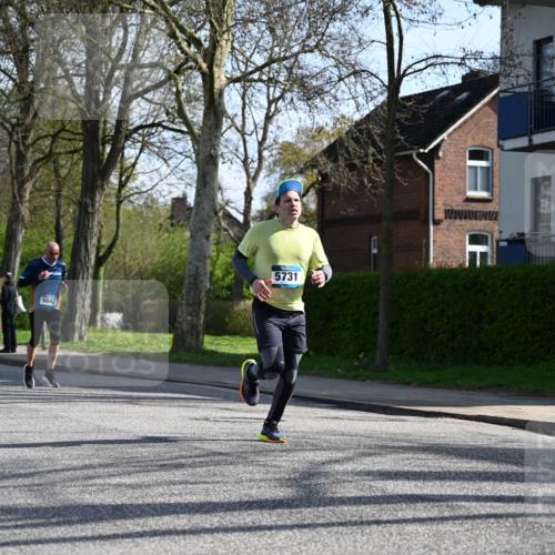 12.04.2026 - 45. Internationalen Wilhelmsburger Insellauf J. Mangold http://msf.ph/oto/9458258 12.04.2026 10:35:42 Ziel 5603, 4521, 5731, 5950, 5042, 4050, 5589, 3084, 3516, 3221, 3221, 2192, 3731, 4118, 4190, 4190, 4439, 4172, 4030, 5291 meine-sportfotos.de