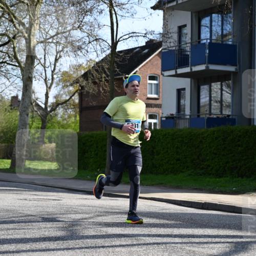 12.04.2026 - 45. Internationalen Wilhelmsburger Insellauf J. Mangold http://msf.ph/oto/9458268 12.04.2026 10:35:42 Ziel 5603, 4521, 5731, 5950, 5042, 4050, 5589, 3084, 3516, 3221, 3221, 2192, 3731, 4118, 4190, 4190, 4439, 4172, 4030, 5291 meine-sportfotos.de