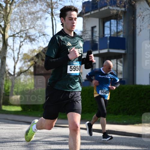 12.04.2026 - 45. Internationalen Wilhelmsburger Insellauf J. Mangold http://msf.ph/oto/9458291 12.04.2026 10:35:45 Ziel 5603, 4521, 5731, 5950, 5042, 4050, 5589, 3084, 3516, 3221, 2192, 3731, 2192, 3731, 4118, 4190, 4439, 4172, 4030, 5291 meine-sportfotos.de