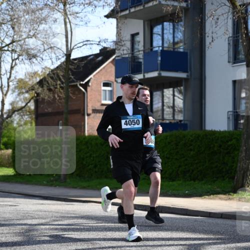 12.04.2026 - 45. Internationalen Wilhelmsburger Insellauf J. Mangold http://msf.ph/oto/9458310 12.04.2026 10:35:48 Ziel 4521, 5731, 5950, 5042, 4050, 5589, 3084, 3516, 3221, 2192, 3731, 4118, 4118, 4190, 4439, 4172, 4030, 5291, 2446 meine-sportfotos.de