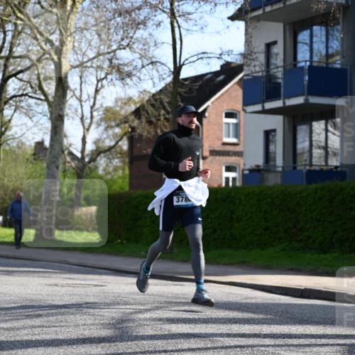 12.04.2026 - 45. Internationalen Wilhelmsburger Insellauf J. Mangold http://msf.ph/oto/9458326 12.04.2026 10:35:51 Ziel 5731, 5950, 5042, 4050, 5589, 3084, 3516, 3221, 2192, 3731, 4118, 4190, 4439, 4172, 4030, 4030, 5291, 2446 meine-sportfotos.de