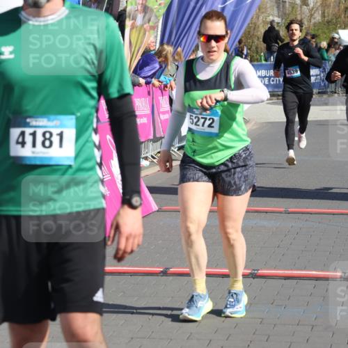 12.04.2026 - 45. Internationalen Wilhelmsburger Insellauf Strokosch-Dieckow http://msf.ph/oto/9458342 12.04.2026 10:48:06 Ziel 4181, 5272, 3174, 4360, 4539, 3762 meine-sportfotos.de